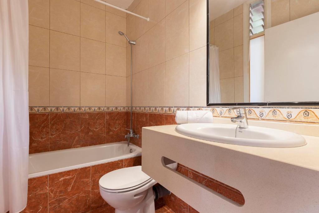 Hotel Palia Don Pedro — Hotel rooms in Costa Del Silencio, Canary Islands