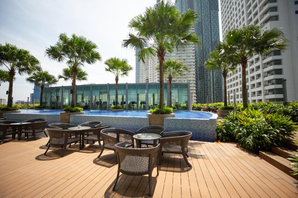 Swimming pool, Vortex KLCC by Luxury Suites Asia in Kuala Lumpur