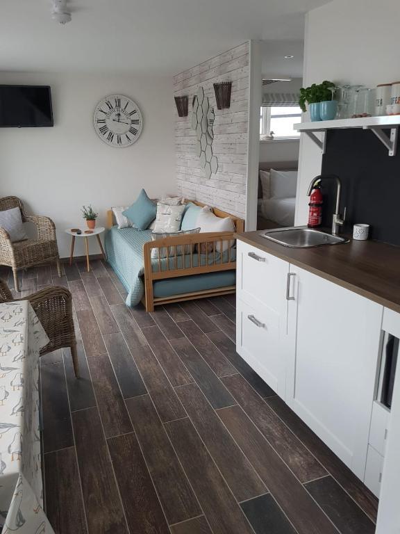 Dunseverick Ramblers Rest - Ballycastle - book your hotel with ViaMichelin