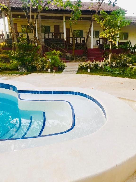 スイミングプール