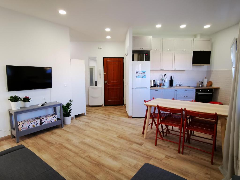 SunnySpainHolidays Apartments - 1