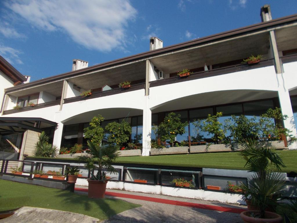Hotel Laura Christina - 3