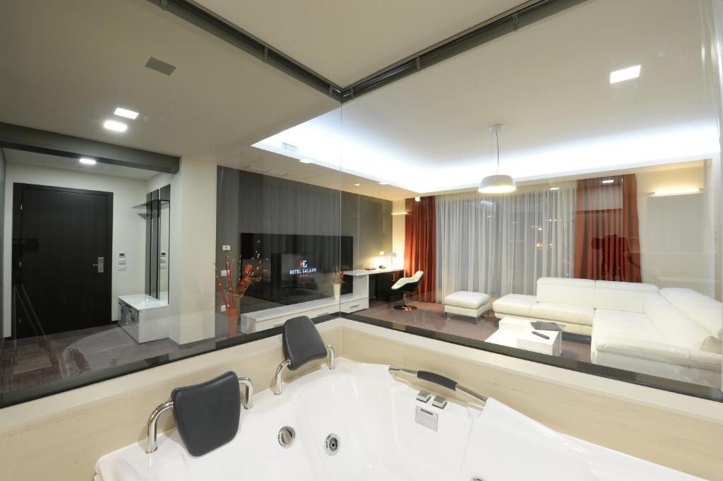 Hotel Galaxy photo