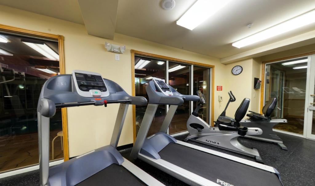 Downtown Milwaukee Hotels With Shuttle Service Downtown Milwaukee Hotels With Shuttle Service