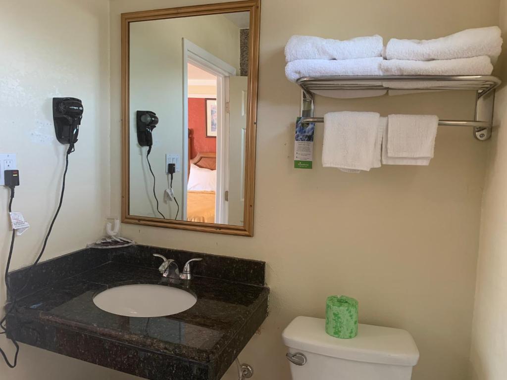 Wagon Wheel Motel photo