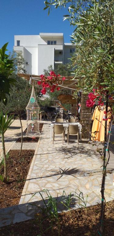 Guest House Solive — Hotel in Vlora