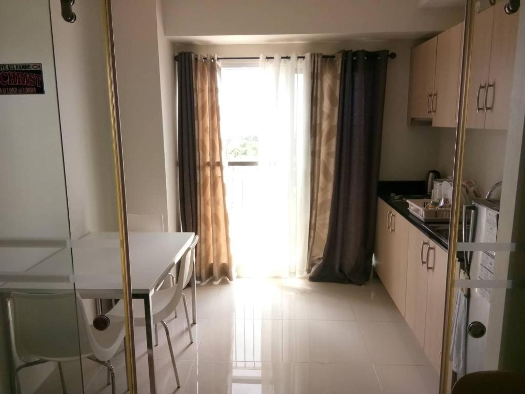 RM503 WIND TOWER 2 CONDO AIRBNB — Hotel in Tagaytay