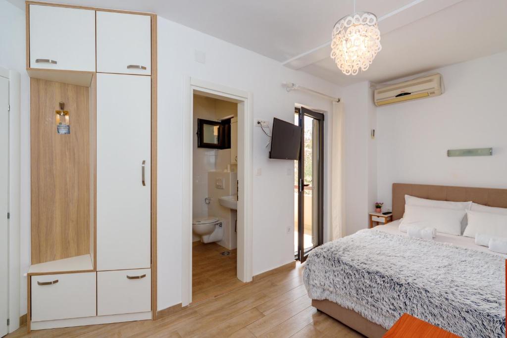 Gregovic Family Apartments - 4