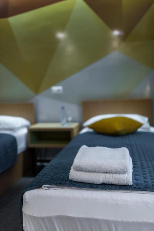 Hotel Safir - 5