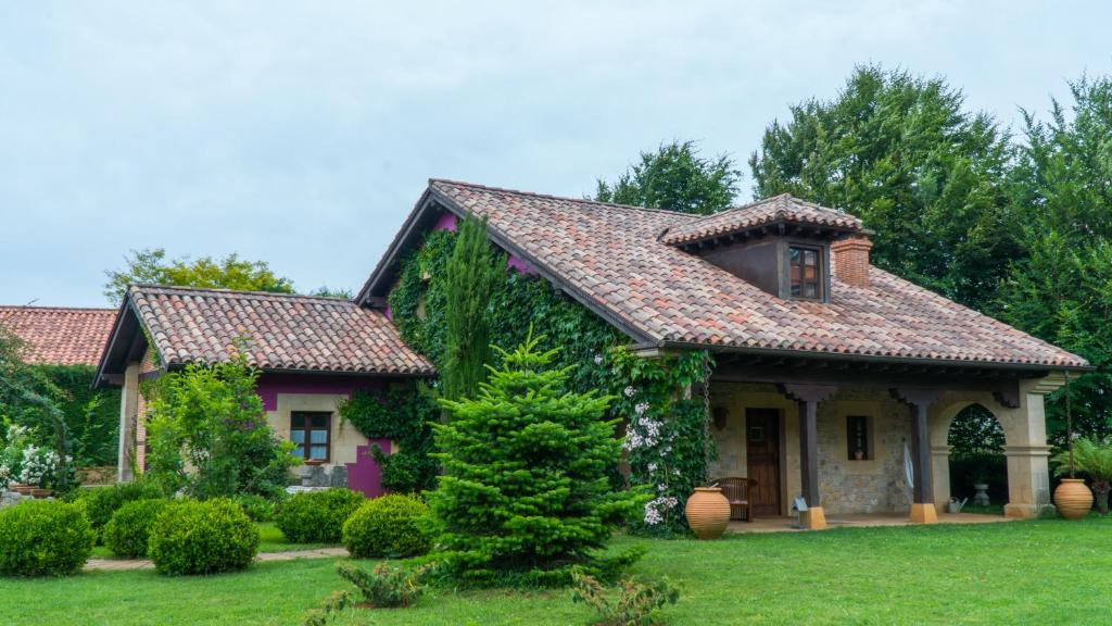 Apartamentos Arcadia — Hotel in Cobreces