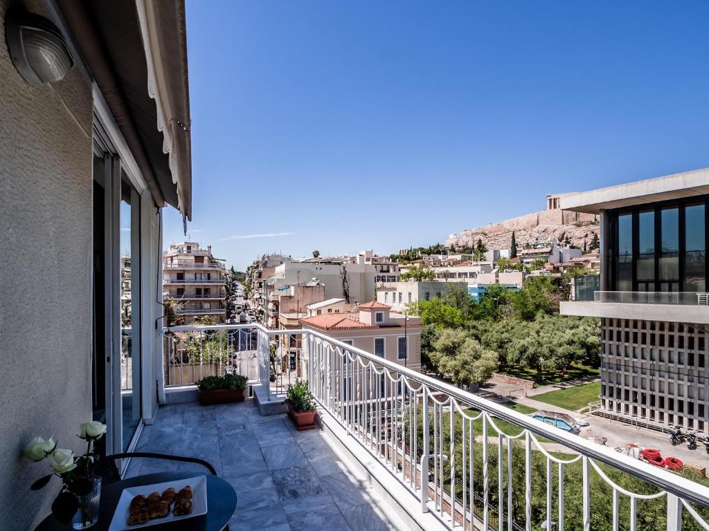 Peripatos apartment photo