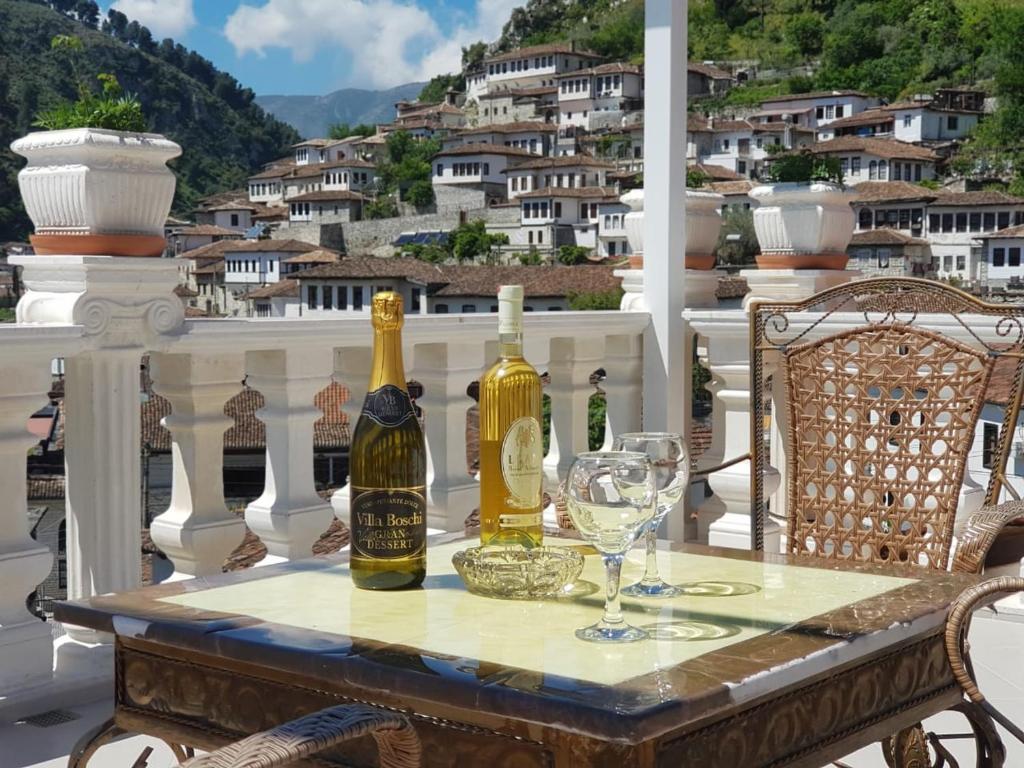Guesthouse Arben Elezi — Hotel in Berat
