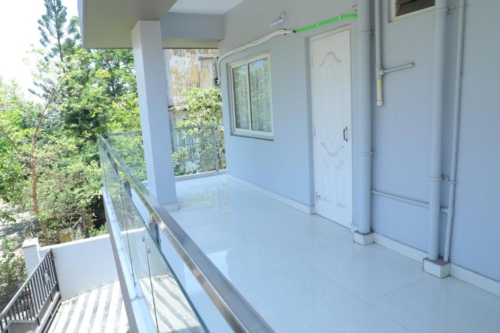 Brindavan Suites photo