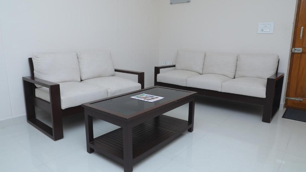Brindavan Suites photo
