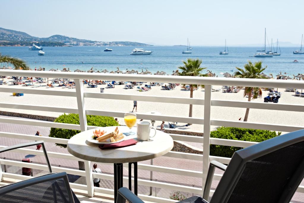 Son Matias Beach - Adults Only — Plaża in Palmanova, Baleary