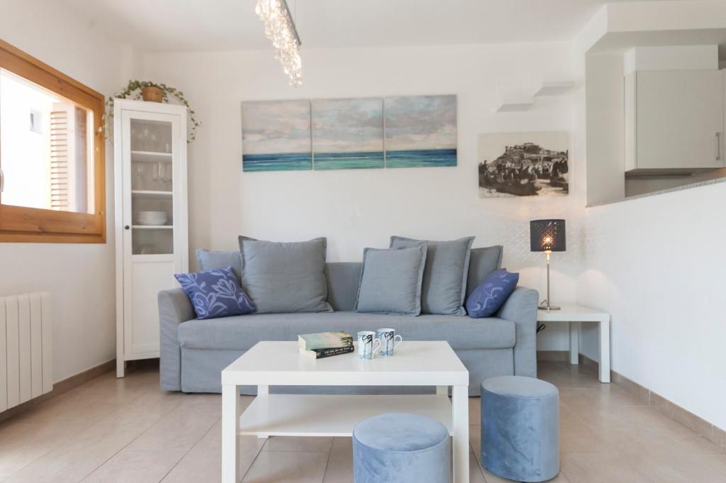 Lets Holidays Mediterranean apartment 3 minutes to the beach 3 - 3