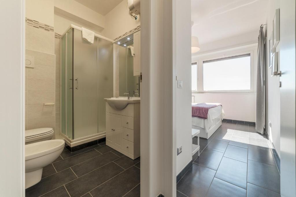 NOMENTANA WHITE APARTMENT photo