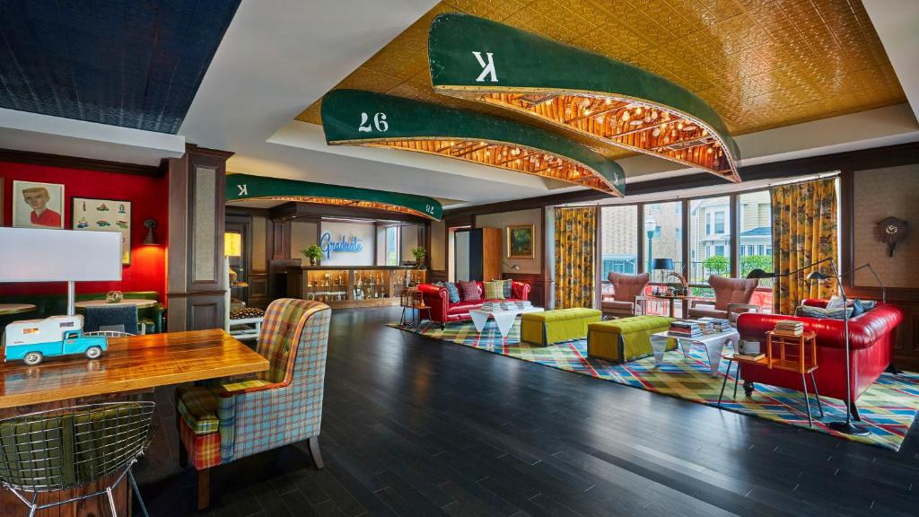 Graduate Madison Photo 14