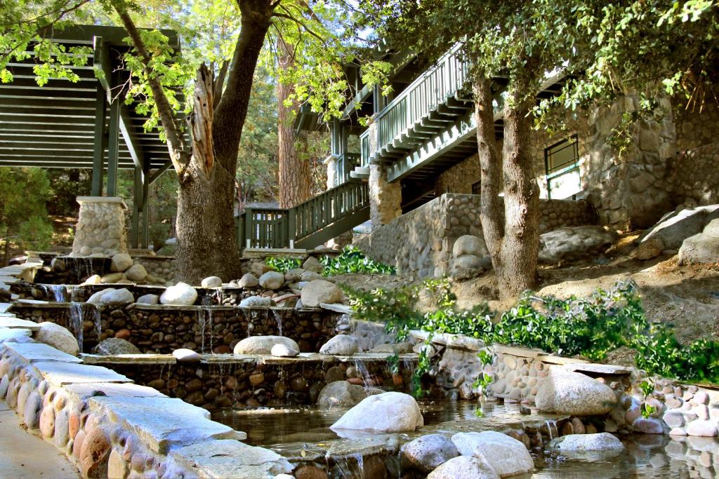 The Grand Idyllwild Lodge — Hotel in Idyllwild (CA)