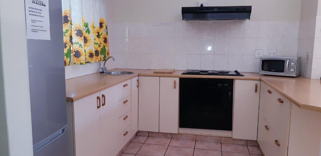 Getaway Self-Catering Tygervalley キッチン