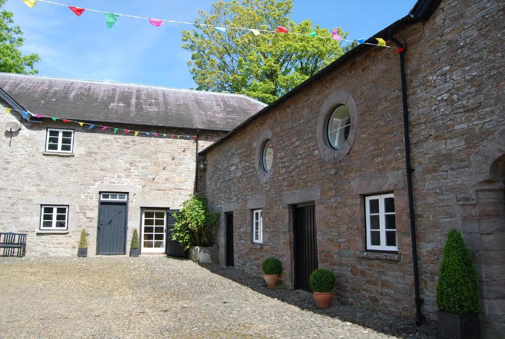 Glanhenwye Courtyard Cottages, Glasbury