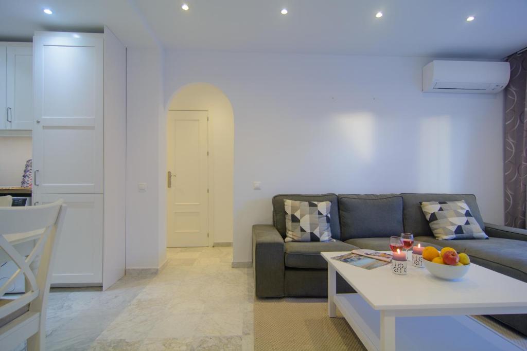 River Playa beachfront apartment, large terrace - 5
