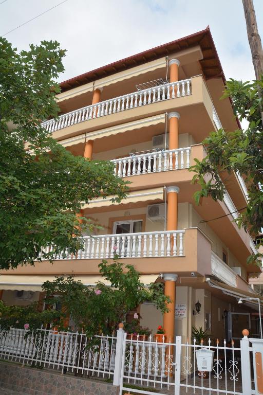 VILLA TASOS — Hotel in Olympiaki Akti
