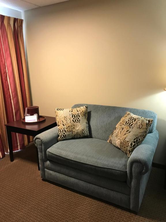 Brentwood Motor Inn photo