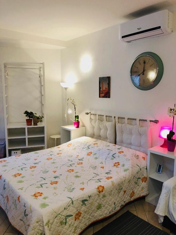 La Dolce Vita studio with free private parking - 3