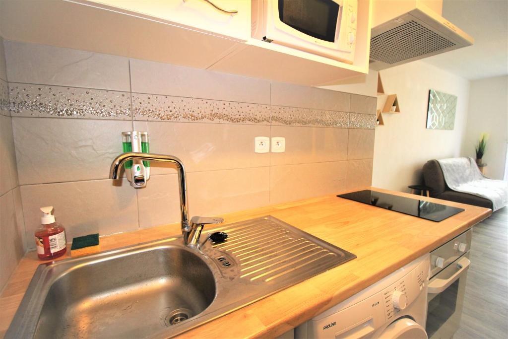 Tout confort ! Climatisation, Calme, Piscine, Parking Gratuit, Terrasse, Wifi photo