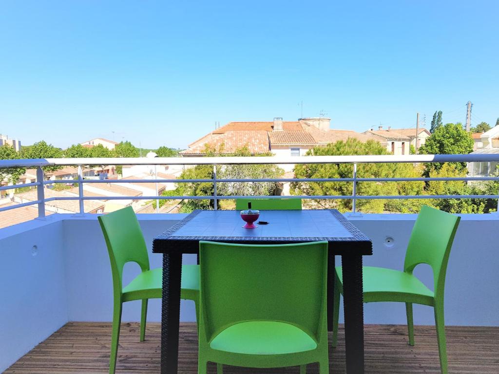 Tout confort ! Climatisation, Calme, Piscine, Parking Gratuit, Terrasse, Wifi photo