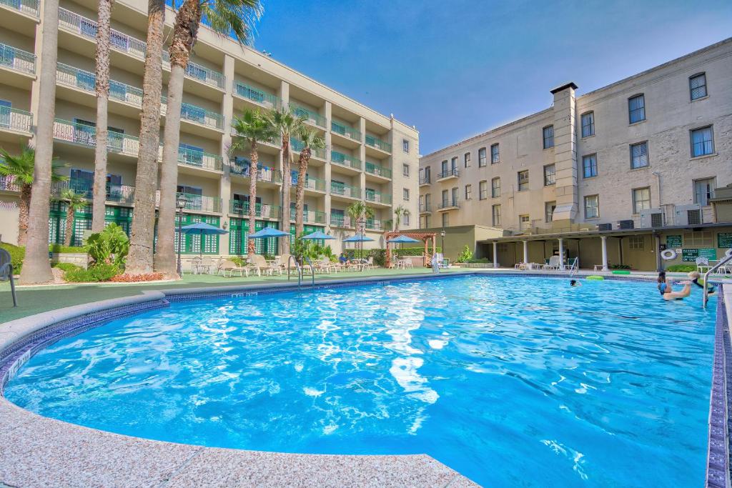 Menger Hotel photo