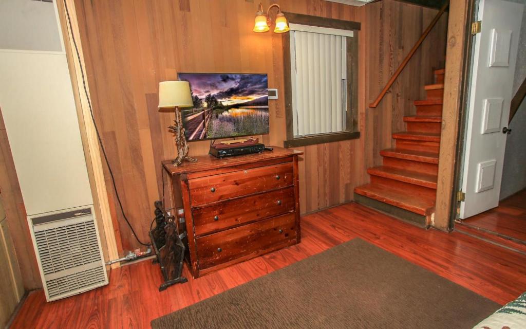 Popular attractions Area Nearby Property