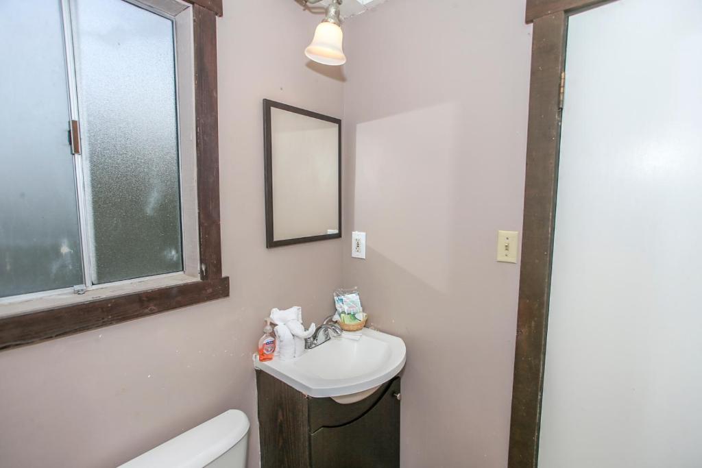 Treehouse by Big Bear Cool Cabins Main image 2