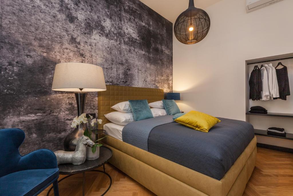 Antik Hotel Prague — Hotel rooms in Prague, Prague