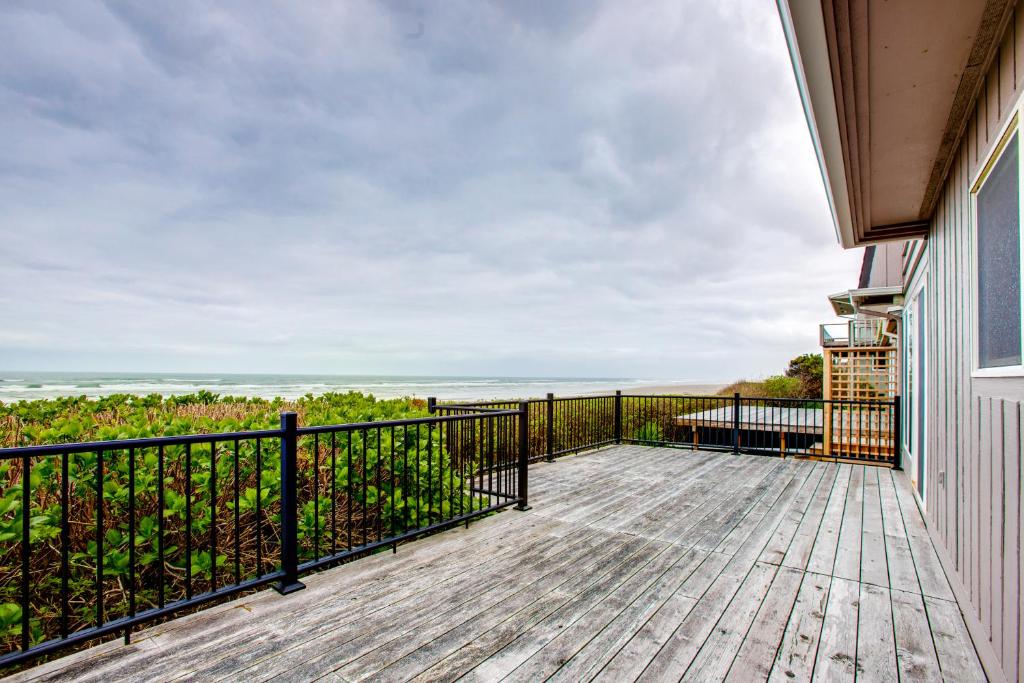 Cape Cod Cottages Waldport Book Your Hotel With Viamichelin