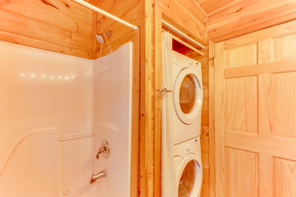 Popular attractions Area Nearby Property