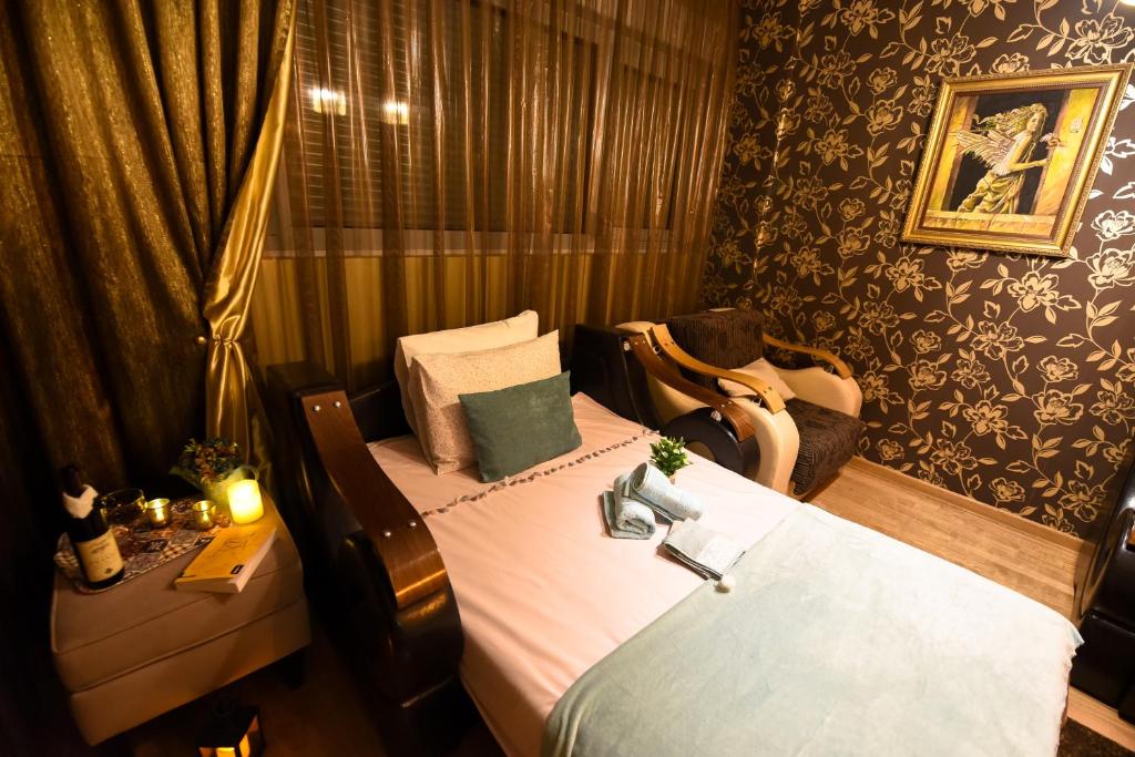 Apartment Godfather - 5