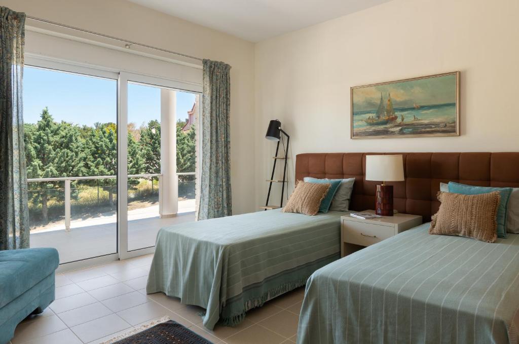 Hilltop Luxury Villa photo