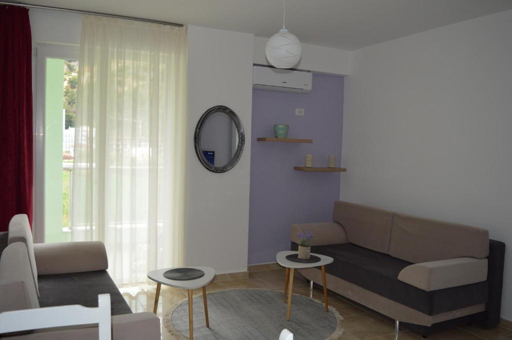 Blini Seaside Apartment — Hotel in Shengjin
