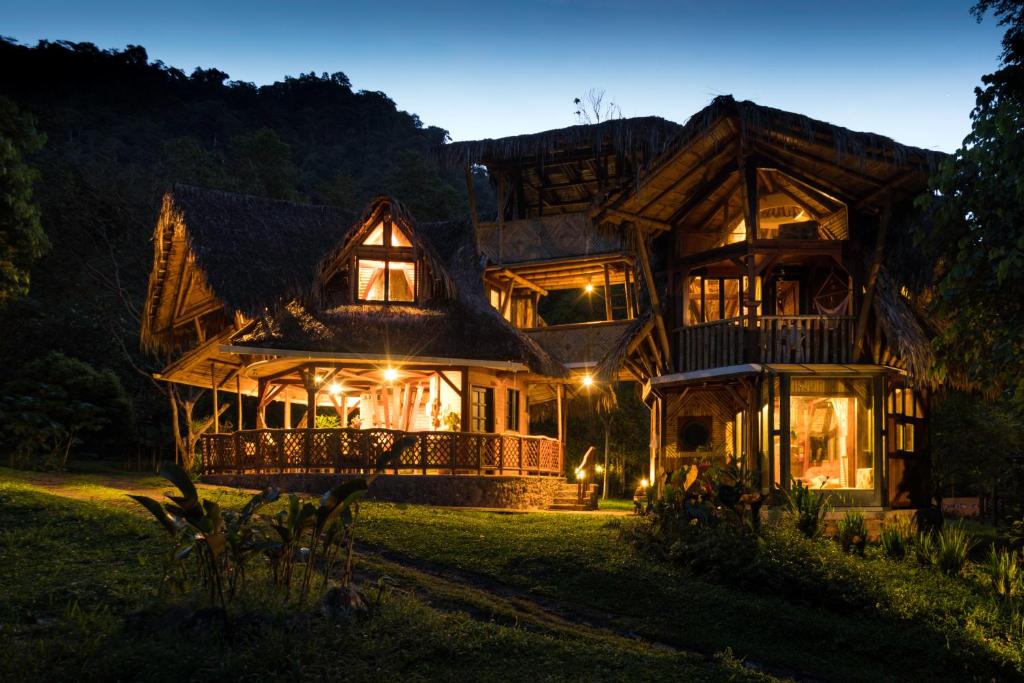 Sacha Urco lodge — Hotel in Mindo