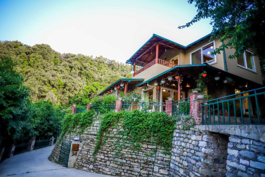 StayVista at J's Retreat — Hotel in Mukteshwar