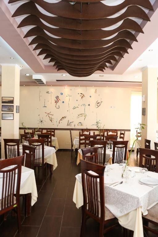 Hotel Edart — Restaurant & bars in Durres, Durres