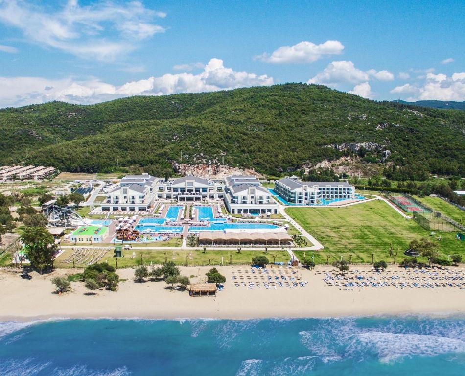 Korumar Ephesus Beach &amp; Spa Resort - Ultra All Inclusive — Hotel in Zeytinköy
