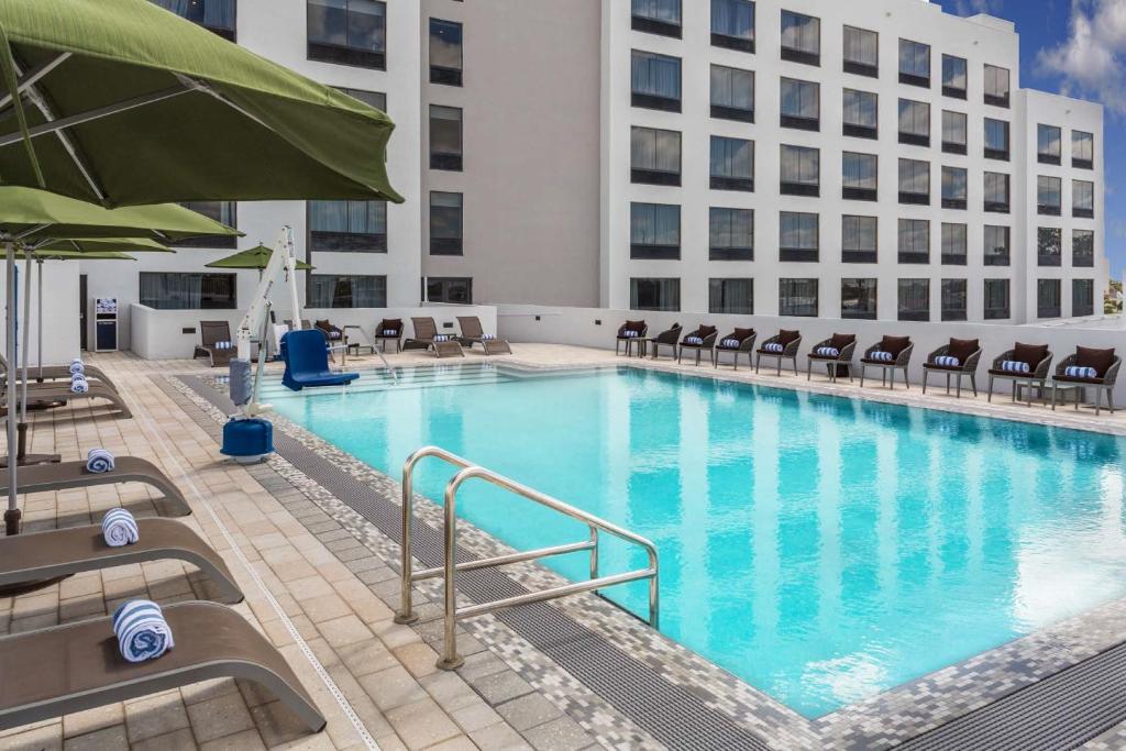 Swimming pool, Wyndham Garden Ft Lauderdale Airport and Cruise Port in Fort Lauderdale (FL)