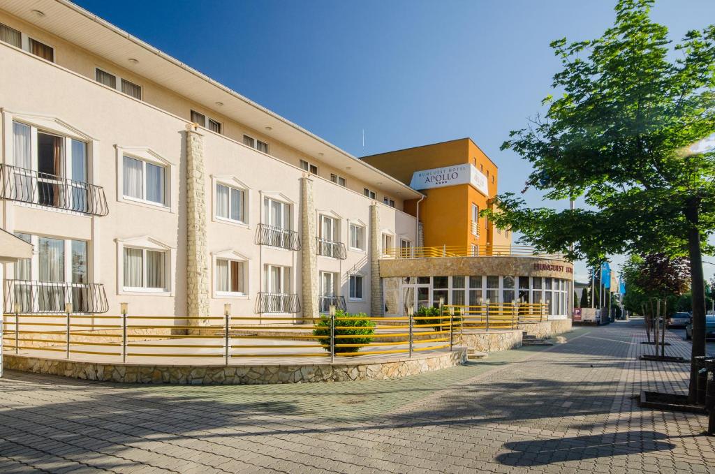 Hunguest Hotel Apollo photo