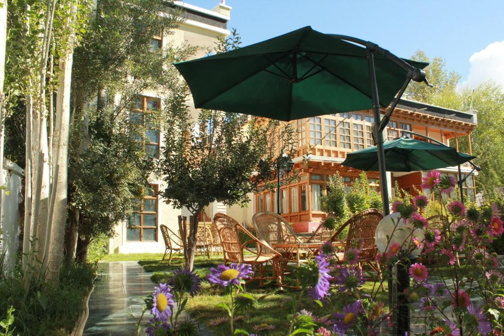 Hotel Ladakh Greens photo