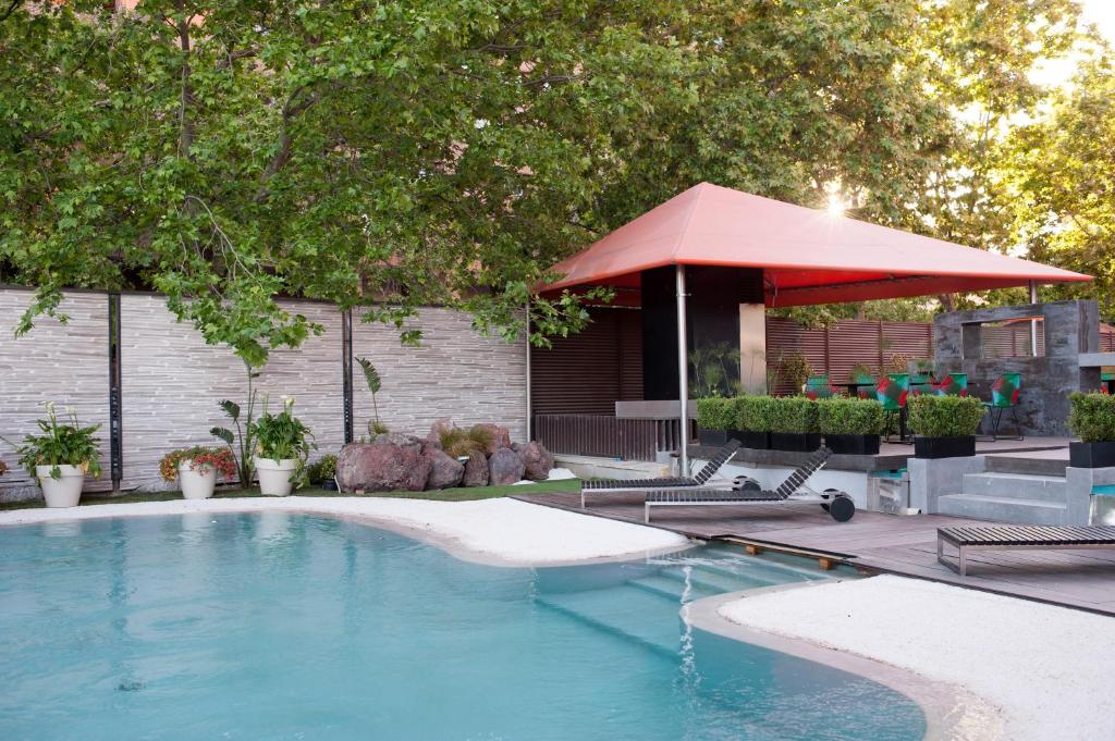 スイミングプール