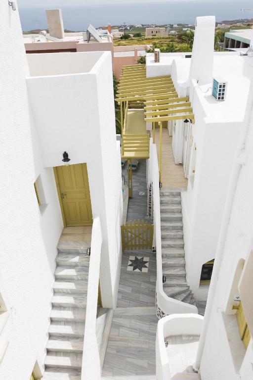 Sunny Days Hotel Fira Santorini photo