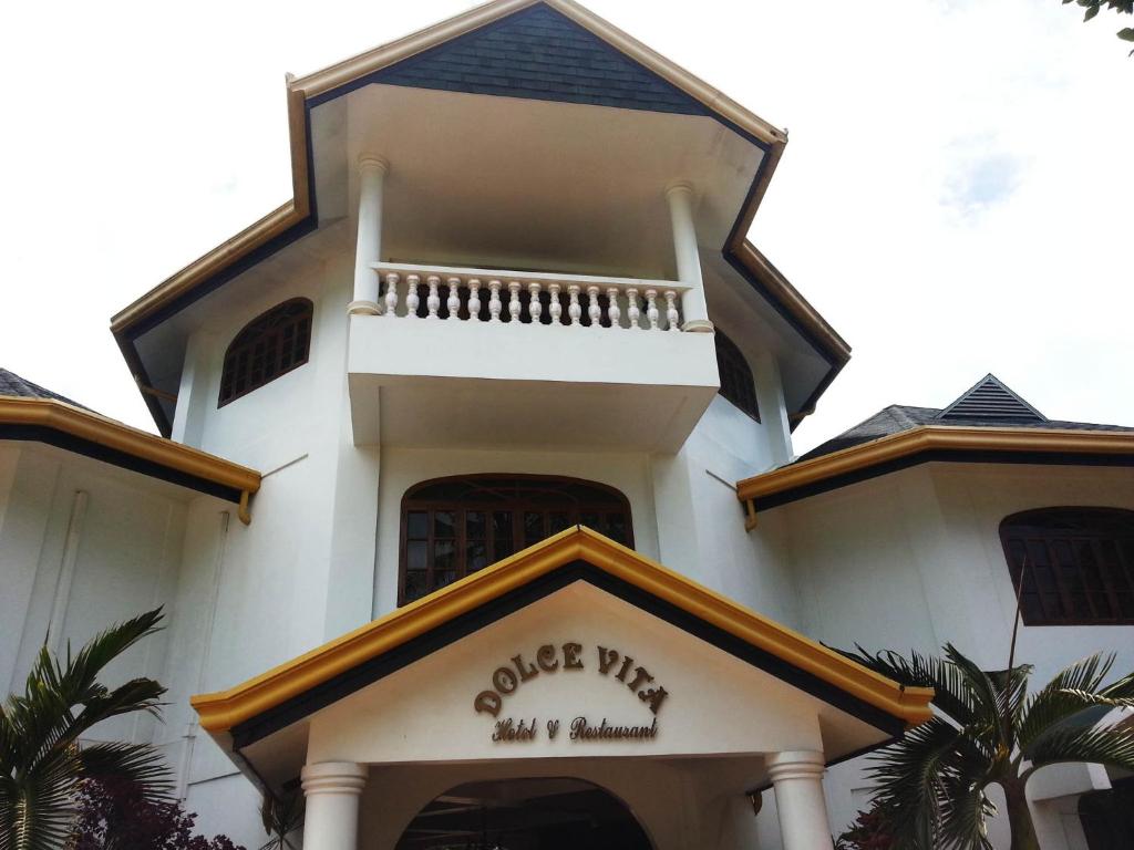 Entrance, Dolce Vita Hotel in Palawan